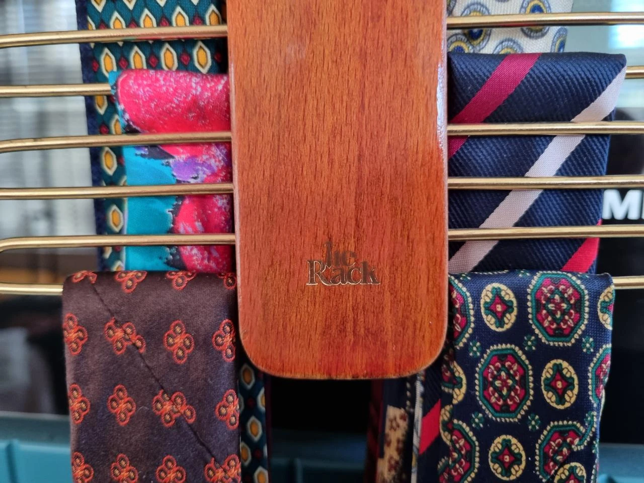 Luxury tie rack with 14 pure silk ties – photo 5